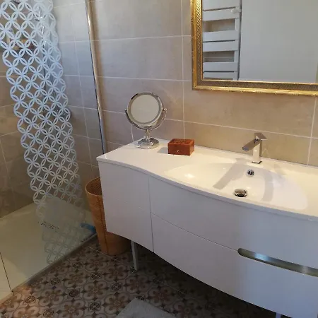 Apartment Appartement 80M2 A 2 Pas De Sanary Sur Mer Et De La Plage De Bonnegrace